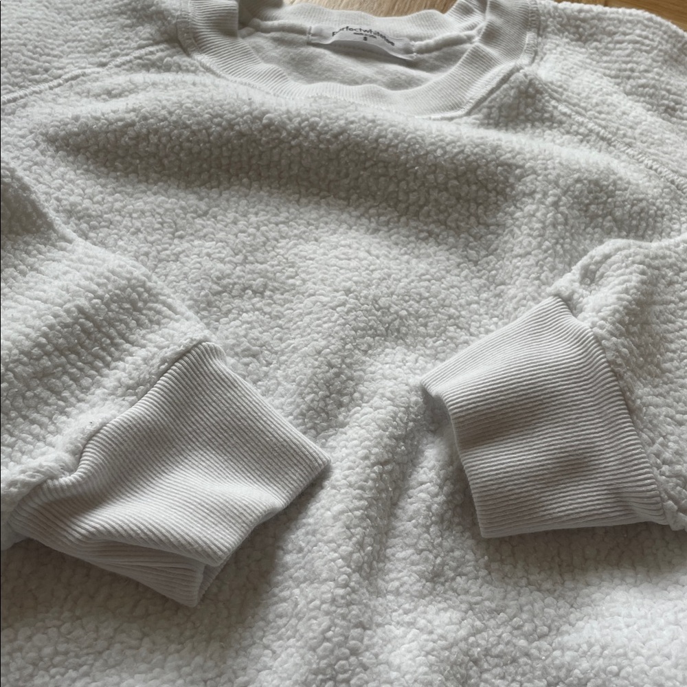 Perfectwhitetee ziggy shrunken reverse fleece sweatshirt size small - Picture 3 of 5